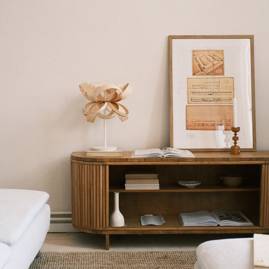 Lampa de noptiera din Furnir - Atmosfera Perfectă pentru casa ta