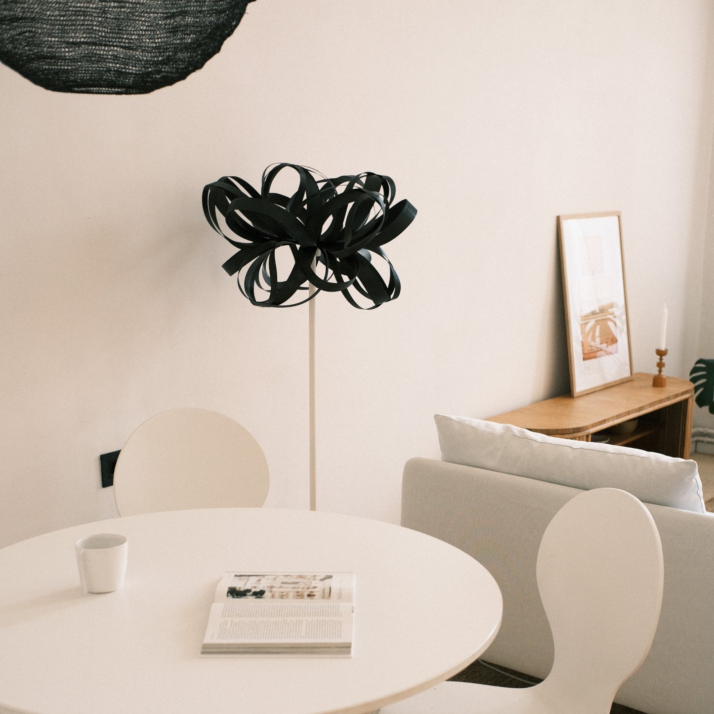 Lampadar Modern din Furnir - Design Contemporan și Calitate Superioară