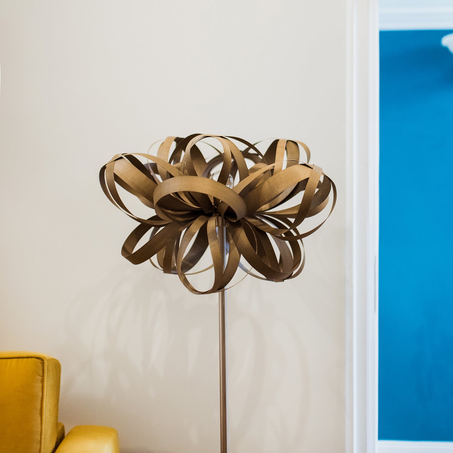 Lampadarul Perfect pentru Ambient - Din Furnir Natural