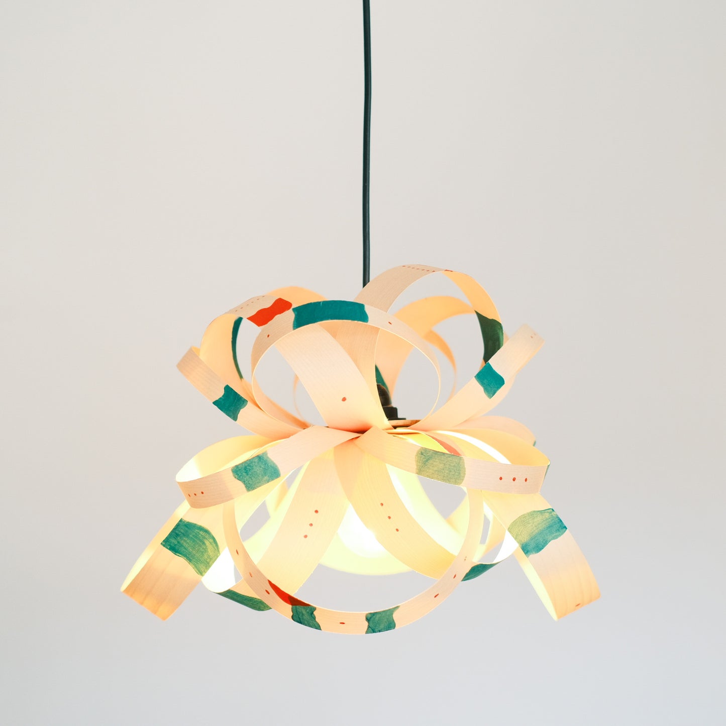 lampa pictata manual - lumina ambientala personalizata