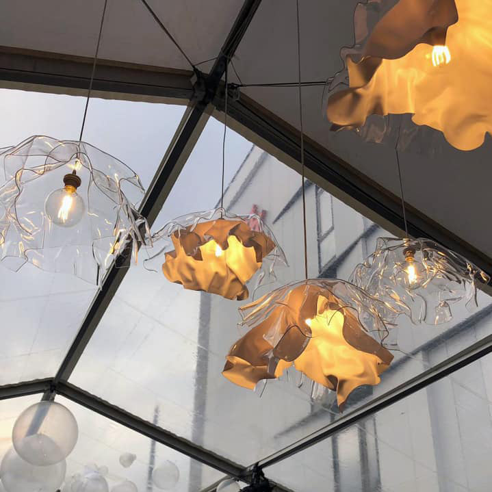 Lampi Moderne de Interior - Redefinirea Iluminatului în Acasă